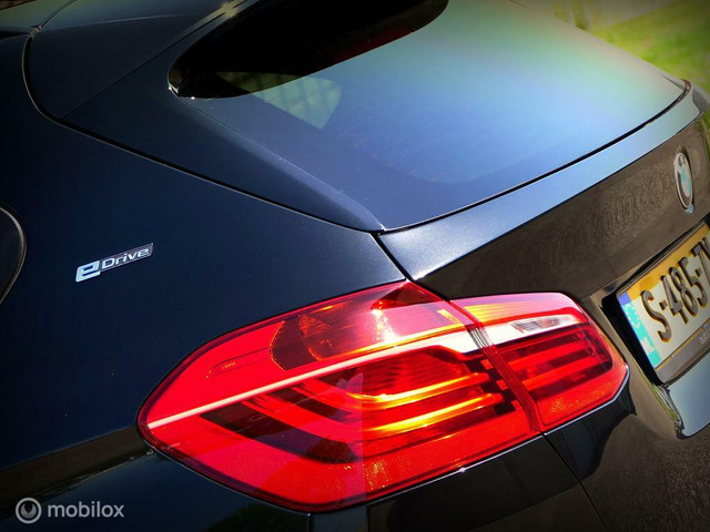 BMW 2 Serie Active Tourer 225XE Sport Line - leer - LED - 18 inch