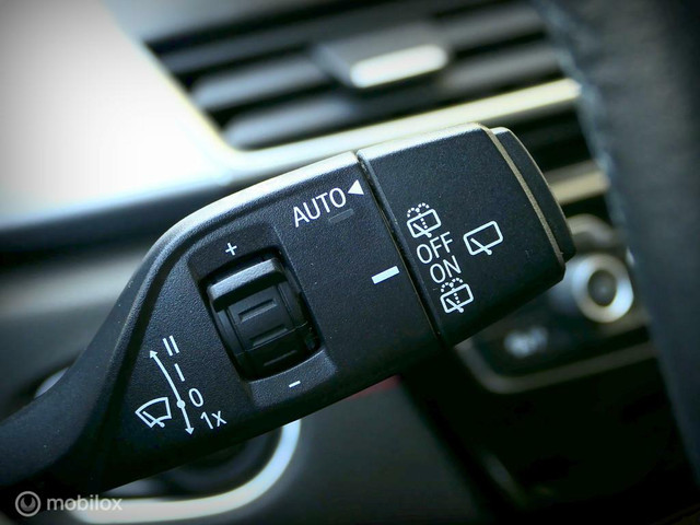 BMW 2 Serie Active Tourer 225XE Sport Line - leer - LED - 18 inch