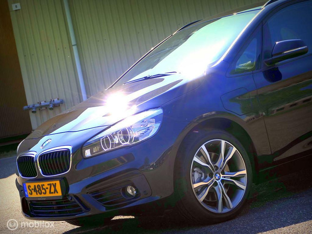 BMW 2 Serie Active Tourer 225XE Sport Line - leer - LED - 18 inch