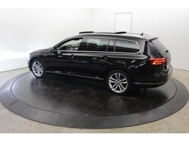 Volkswagen Passat GTE NW Model Zwarte hemel Disc pro Navi EL aklep Pano Leer Camera