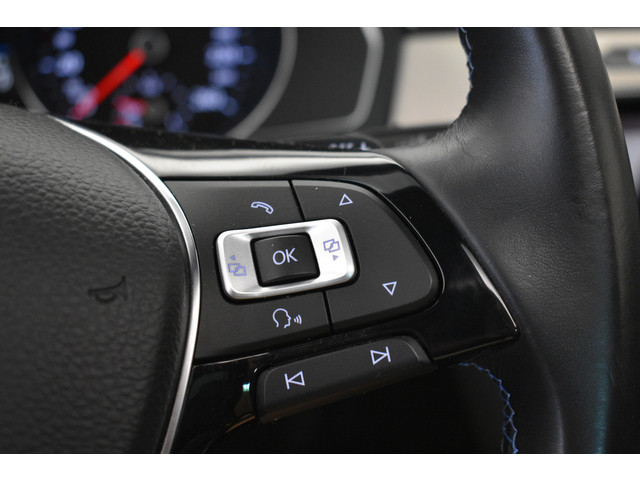 Volkswagen Passat GTE NW Model Zwarte hemel Disc pro Navi EL aklep Pano Leer Camera