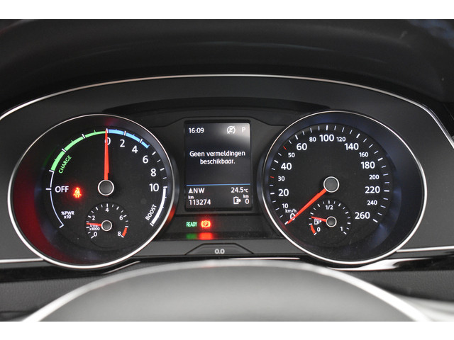 Volkswagen Passat GTE NW Model Zwarte hemel Disc pro Navi EL aklep Pano Leer Camera