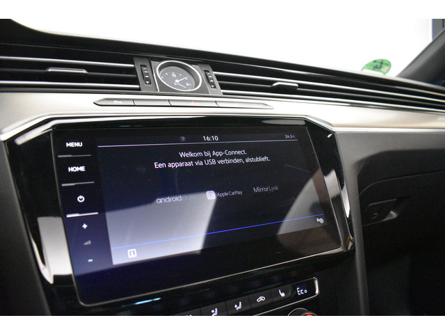 Volkswagen Passat GTE NW Model Zwarte hemel Disc pro Navi EL aklep Pano Leer Camera