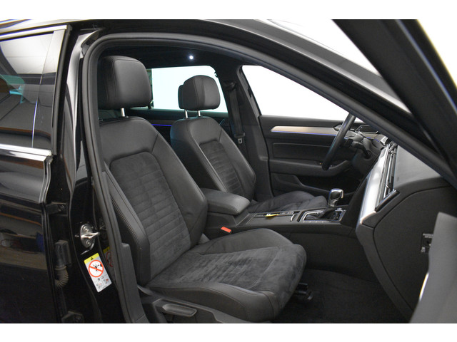 Volkswagen Passat GTE NW Model Zwarte hemel Disc pro Navi EL aklep Pano Leer Camera