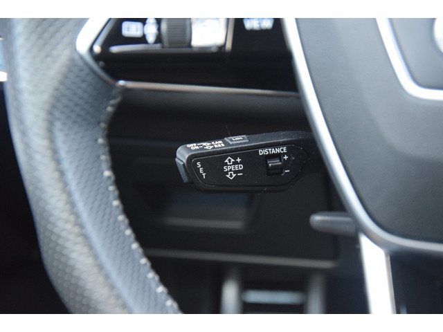 Audi A6 Avant 55TFSIe quattro S-Line Camera Trekhaak 21 inch Navi LED