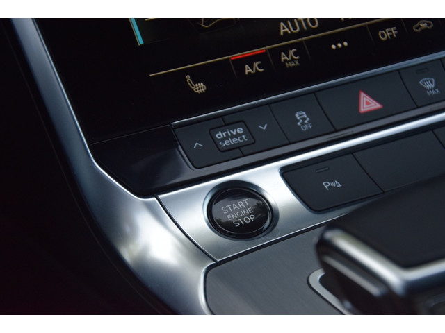 Audi A6 Avant 55TFSIe quattro S-Line Camera Trekhaak 21 inch Navi LED