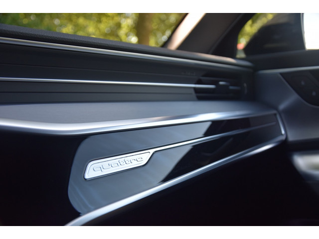 Audi A6 Avant 55TFSIe quattro S-Line Camera Trekhaak 21 inch Navi LED