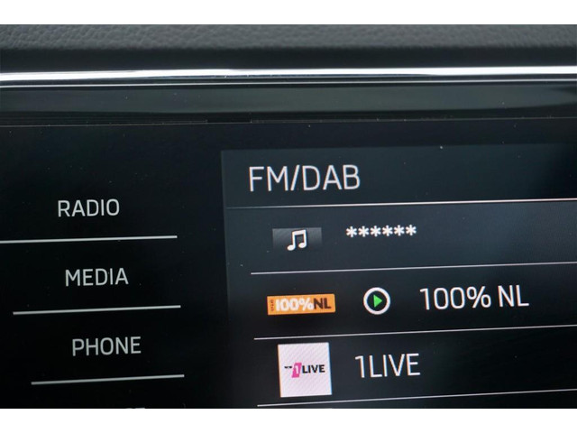 Skoda Superb Combi 1.4 TSI iV CAM LMV19 NAVI LEER VIRTU PANO