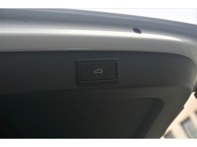 Skoda Superb Combi 1.4 TSI iV CAM LMV19 NAVI LEER VIRTU PANO