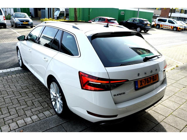 Skoda Superb Combi 1.4 TSI iV CAM LMV19 NAVI LEER VIRTU PANO
