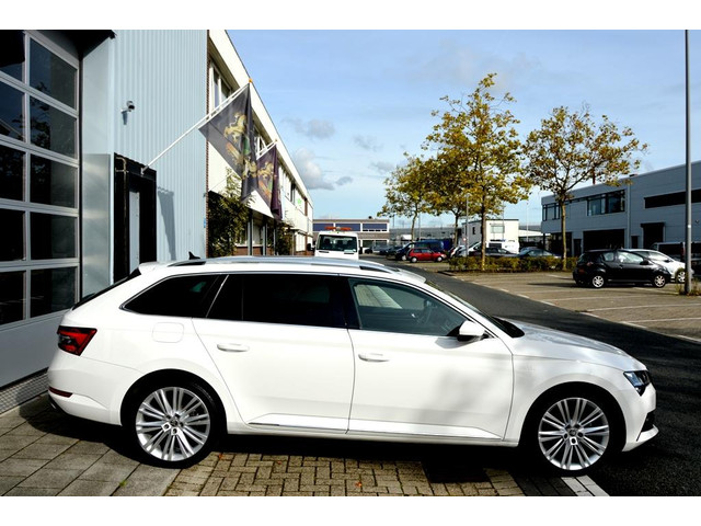 Skoda Superb Combi 1.4 TSI iV CAM LMV19 NAVI LEER VIRTU PANO