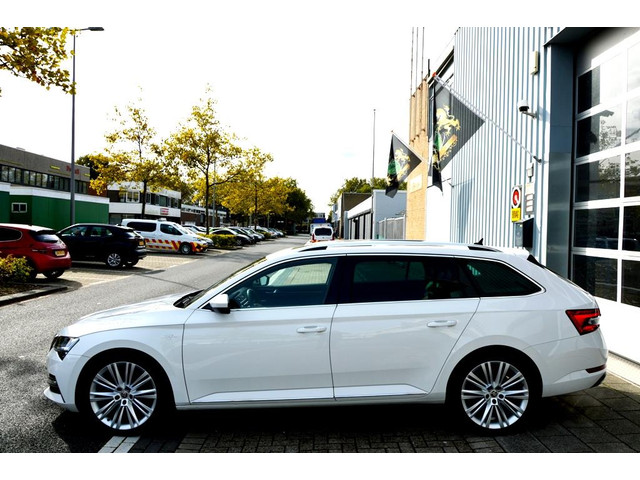 Skoda Superb Combi 1.4 TSI iV CAM LMV19 NAVI LEER VIRTU PANO
