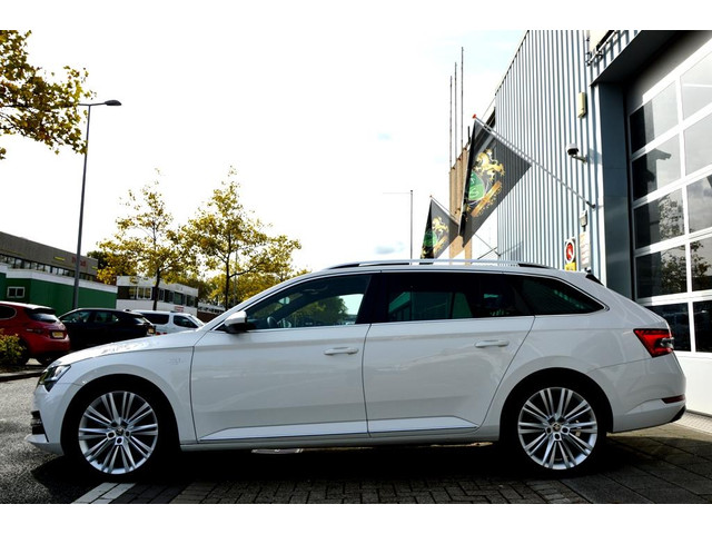 Skoda Superb Combi 1.4 TSI iV CAM LMV19 NAVI LEER VIRTU PANO