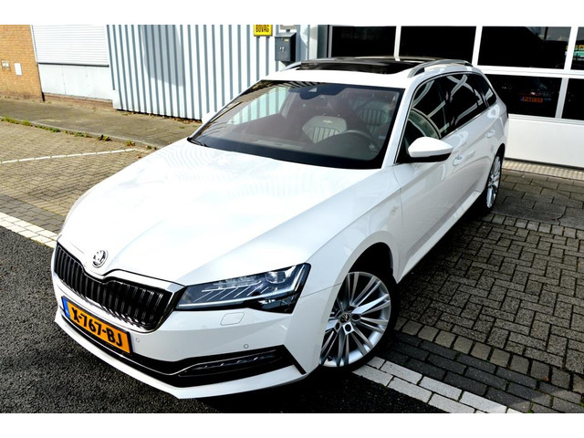 Skoda Superb Combi 1.4 TSI iV CAM LMV19 NAVI LEER VIRTU PANO