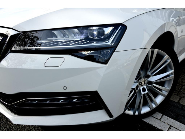 Skoda Superb Combi 1.4 TSI iV CAM LMV19 NAVI LEER VIRTU PANO