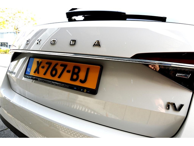 Skoda Superb Combi 1.4 TSI iV CAM LMV19 NAVI LEER VIRTU PANO