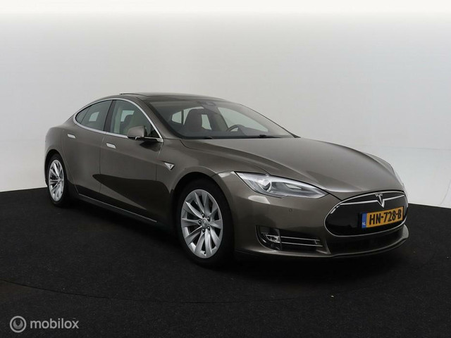 tesla-model-s-85d-base-autopilot--7-persoons