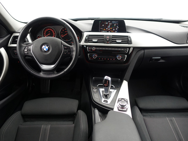 BMW 3 Serie 330e High Executive Aut- Sport Interieur, Xenon Led, Sfeerverlichting, Dynamic Select, Standkachel