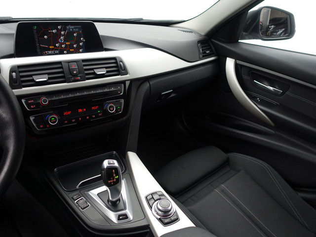 BMW 3 Serie 330e High Executive Aut- Sport Interieur, Xenon Led, Sfeerverlichting, Dynamic Select, Standkachel