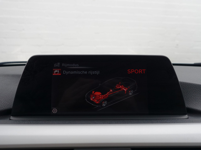 BMW 3 Serie 330e High Executive Aut- Sport Interieur, Xenon Led, Sfeerverlichting, Dynamic Select, Standkachel