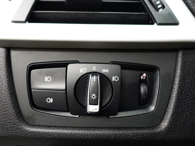 BMW 3 Serie 330e High Executive Aut- Sport Interieur, Xenon Led, Sfeerverlichting, Dynamic Select, Standkachel