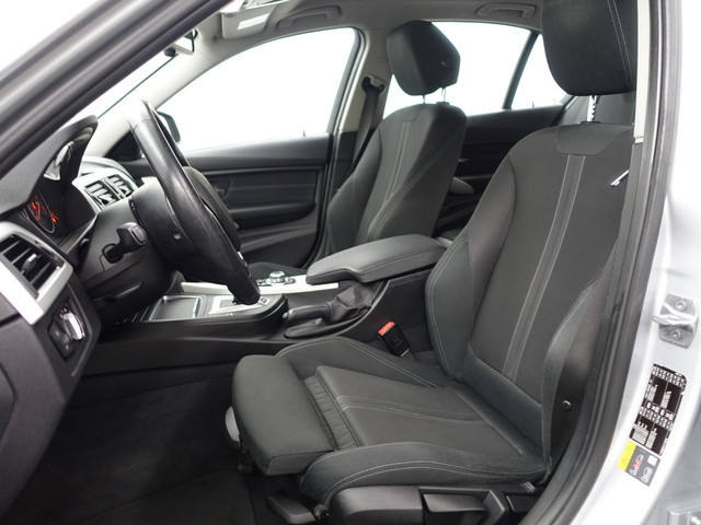 BMW 3 Serie 330e High Executive Aut- Sport Interieur, Xenon Led, Sfeerverlichting, Dynamic Select, Standkachel