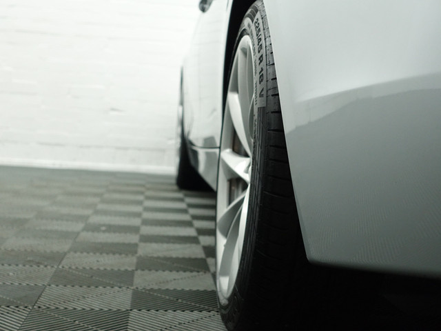 BMW 3 Serie 330e High Executive Aut- Sport Interieur, Xenon Led, Sfeerverlichting, Dynamic Select, Standkachel