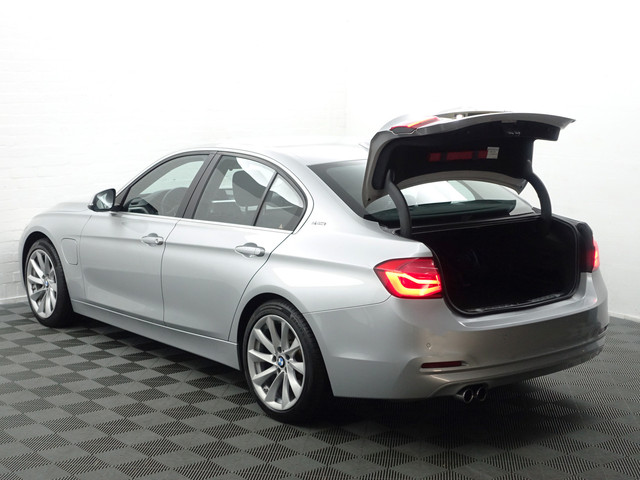 BMW 3 Serie 330e High Executive Aut- Sport Interieur, Xenon Led, Sfeerverlichting, Dynamic Select, Standkachel