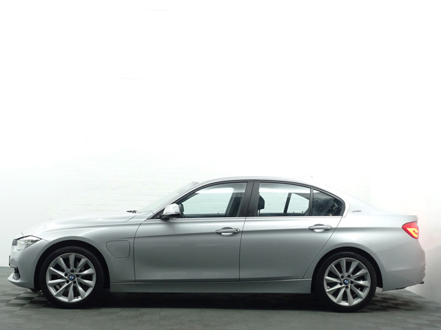 BMW 3 Serie 330e High Executive Aut- Sport Interieur, Xenon Led, Sfeerverlichting, Dynamic Select, Standkachel