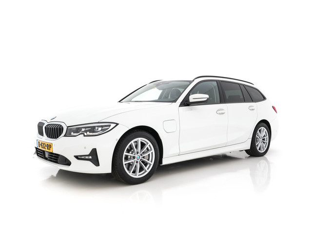 BMW 3 Serie Touring 330e Plug-In (INCL-BTW) *LUXURY-LEATHER | NAVI-FULLMAP | DIGI-COCKPIT | FULL-LED | DAB | ECC | PDC | ADAPTIVE-CRUISE |