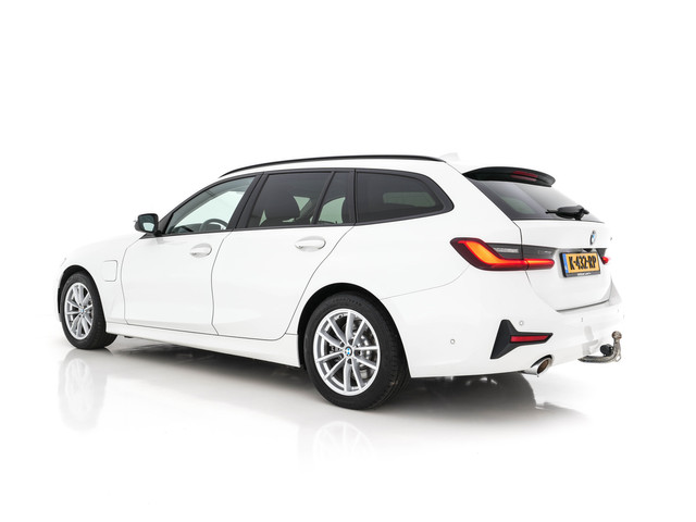 BMW 3 Serie Touring 330e Plug-In (INCL-BTW) *LUXURY-LEATHER | NAVI-FULLMAP | DIGI-COCKPIT | FULL-LED | DAB | ECC | PDC | ADAPTIVE-CRUISE |