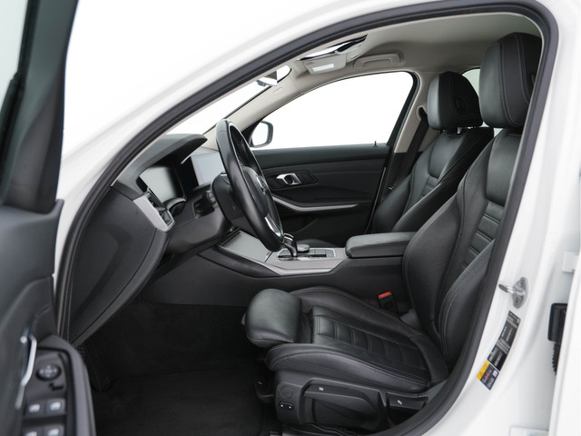 BMW 3 Serie Touring 330e Plug-In (INCL-BTW) *LUXURY-LEATHER | NAVI-FULLMAP | DIGI-COCKPIT | FULL-LED | DAB | ECC | PDC | ADAPTIVE-CRUISE |