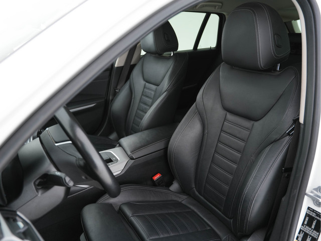 BMW 3 Serie Touring 330e Plug-In (INCL-BTW) *LUXURY-LEATHER | NAVI-FULLMAP | DIGI-COCKPIT | FULL-LED | DAB | ECC | PDC | ADAPTIVE-CRUISE |