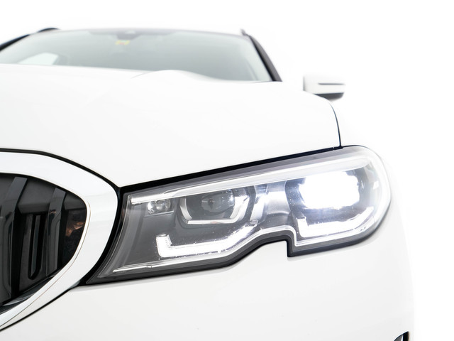 BMW 3 Serie Touring 330e Plug-In (INCL-BTW) *LUXURY-LEATHER | NAVI-FULLMAP | DIGI-COCKPIT | FULL-LED | DAB | ECC | PDC | ADAPTIVE-CRUISE |
