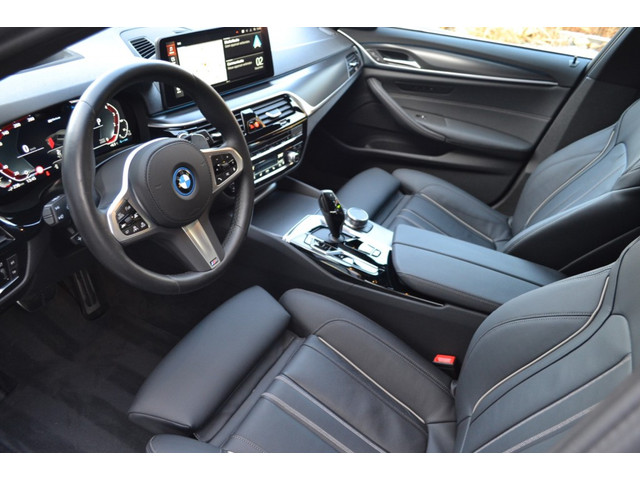 BMW 5 Serie 530e xDrive M-Sport Pano - Trekhaak - Full Option