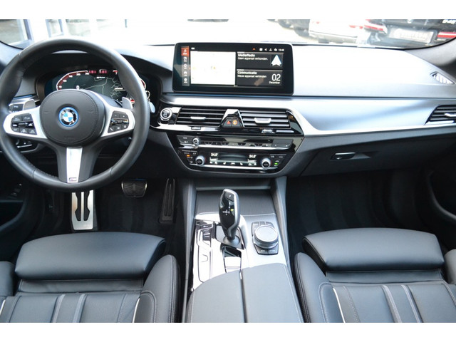 BMW 5 Serie 530e xDrive M-Sport Pano - Trekhaak - Full Option