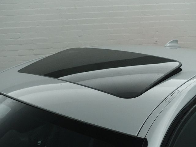 BMW 3 Serie 330e M Sport Aut- Schuifdak, Xenon Led, Park Assist, Sfeerverlichting, Leder Interieur, Navi pro