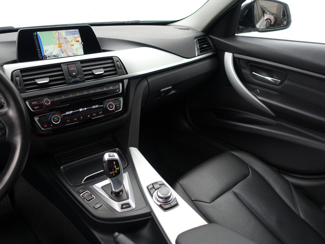 BMW 3 Serie 330e M Sport Aut- Schuifdak, Xenon Led, Park Assist, Sfeerverlichting, Leder Interieur, Navi pro