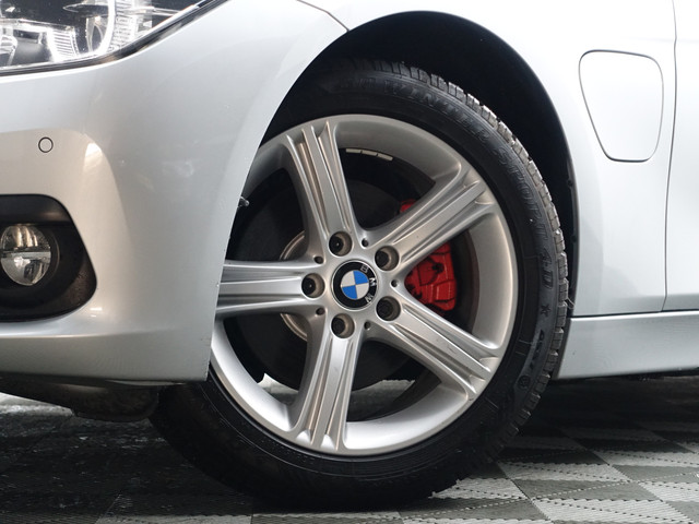 BMW 3 Serie 330e M Sport Aut- Schuifdak, Xenon Led, Park Assist, Sfeerverlichting, Leder Interieur, Navi pro