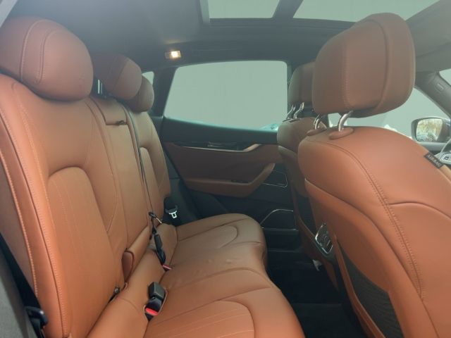 Maserati Levante 2.0 Hybrid GT 330 PK ACC Panoramadak 21 Inch Matrix LED 360 Camera Memory