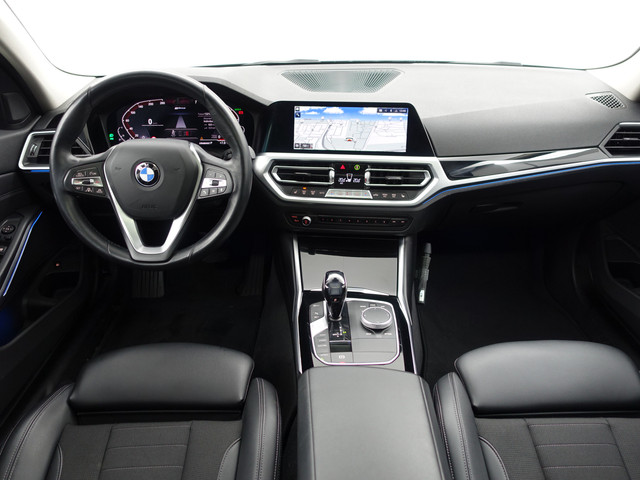 BMW 3 Serie 330e M Sport Aut- Schuifdak, Sfeerverlichting, Xenon Led, Park Assist