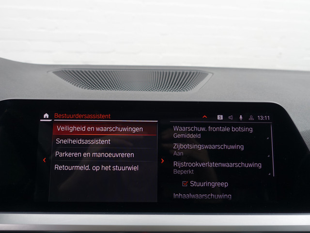 BMW 3 Serie 330e M Sport Aut- Schuifdak, Sfeerverlichting, Xenon Led, Park Assist