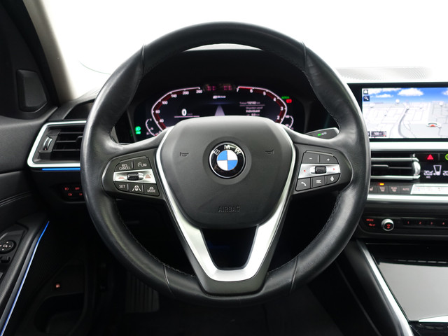 BMW 3 Serie 330e M Sport Aut- Schuifdak, Sfeerverlichting, Xenon Led, Park Assist