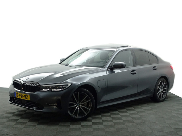 BMW 3 Serie 330e M Sport Aut- Schuifdak, Sfeerverlichting, Xenon Led, Park Assist