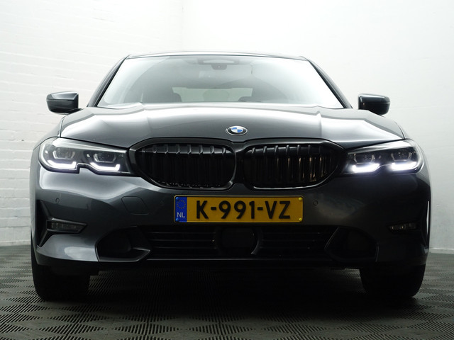 BMW 3 Serie 330e M Sport Aut- Schuifdak, Sfeerverlichting, Xenon Led, Park Assist