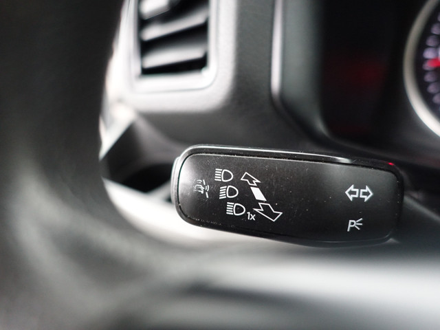 Volkswagen Crafter 35 2.0 TDI Euro 6 L3H3 Highline- 3 Pers, Ada Cruise, Camera, Park Assist, Park Pilot, Carplay, Comfort Interieur