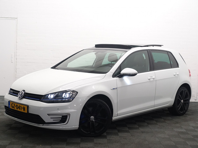 volkswagen-golf-1.4-tsi-gte-highline-aut--panoramadak--xenon-led--park-assist--sport-interieur