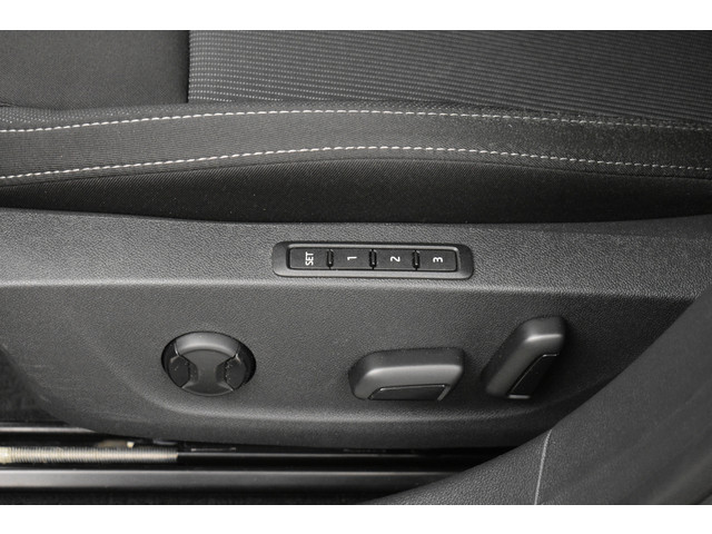 Skoda Octavia iV Sportline ZW Hemel elRS Seats Camera Virtual EL AKlep Dodeh detec