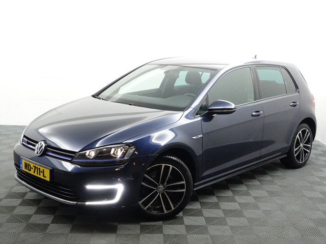 volkswagen-golf-1.4-tsi-gte-highline--aut--carplay--xenon-led--park-pilot--navi--clima--sport-interieur