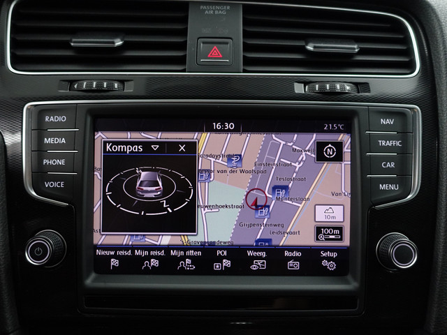 Volkswagen Golf 1.4 TSI GTE Highline Aut- Stoelmassage, Xenon Led, Park Assist, Elek Trekhaak, Leder Interieur, Navi, Clima